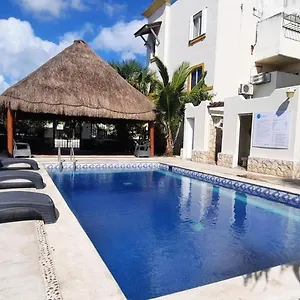 Apartamento Apartamento En Fraccionamiento Privado 6 Personas Con Piscina Cerca De La Playa, Playa del Carmen